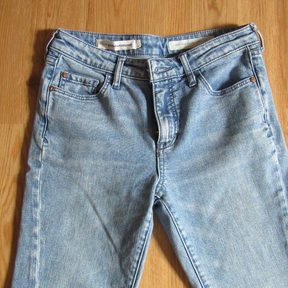 Pilcro High Rise Flare Jean Size 26 Light Wash - Picture 3 of 9